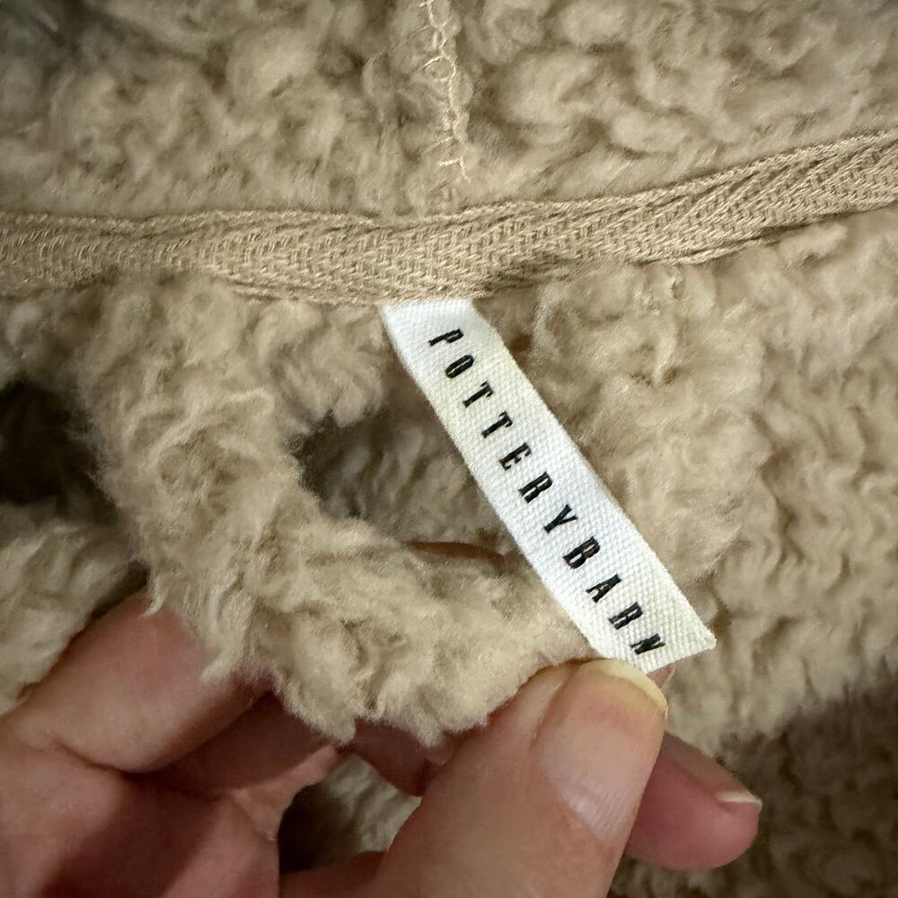Pottery Barn Cozy Teddy Sherpa Hooded Robe in Camel XL - Picture 9 of 12